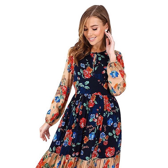 PATRONS OF PEACE | Floral Maxi Dress - Picture 7 of 10